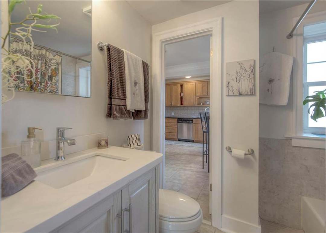 807 W 48th Street — photo 27
