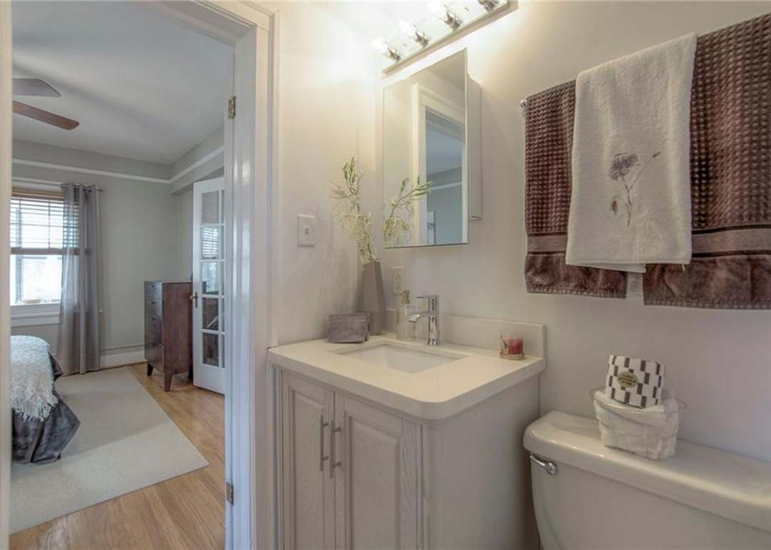 807 W 48th Street — photo 28
