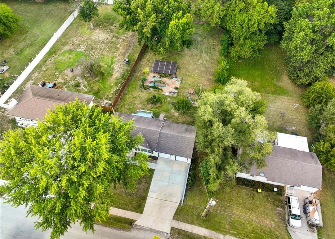 810 NE 83 Street — photo 37