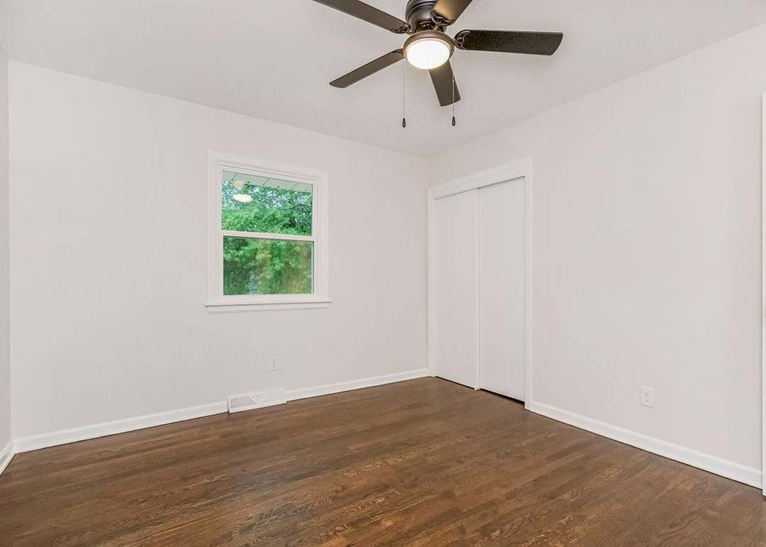 8129 W 56th Terrace — photo 7
