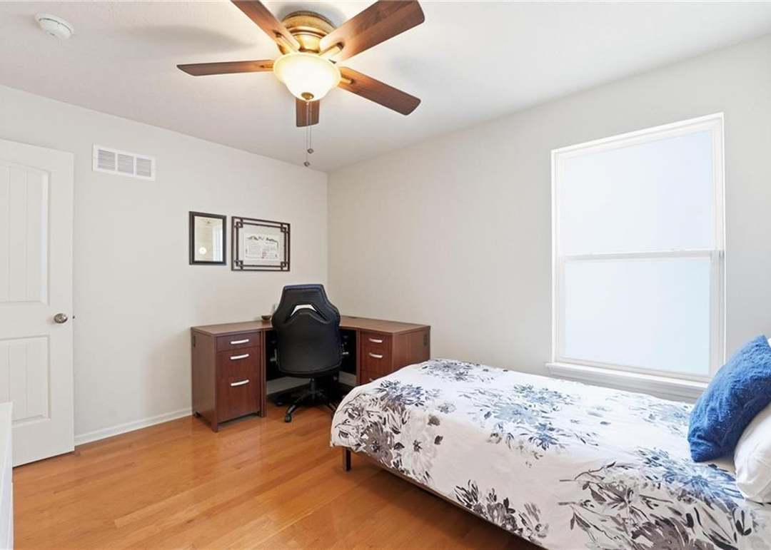813 Emerson Drive — photo 5
