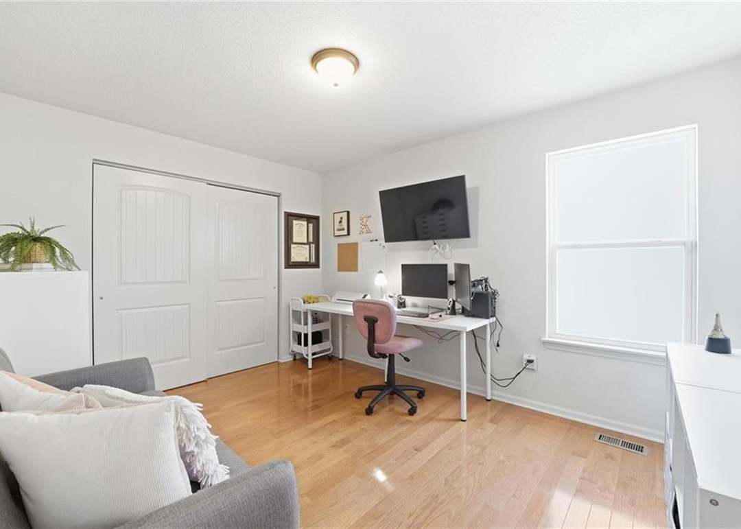 813 Emerson Drive — photo 7