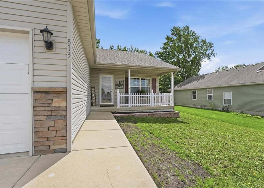 813 Emerson Drive — photo 8