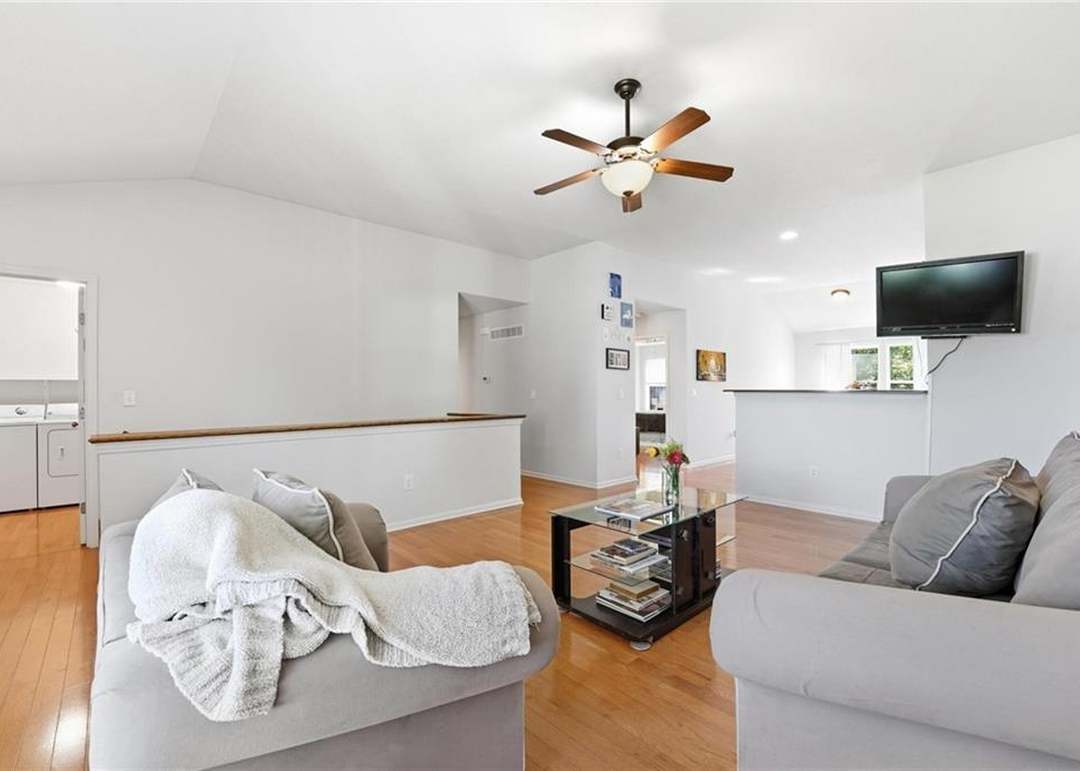 813 Emerson Drive — photo 10