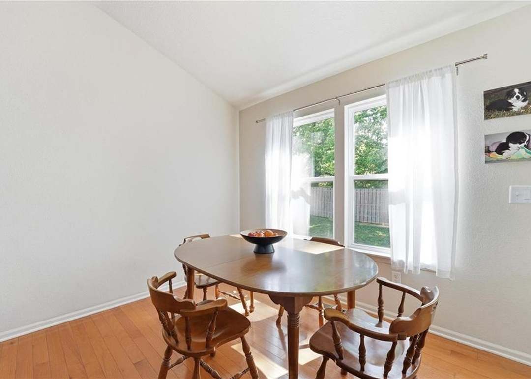 813 Emerson Drive — photo 16