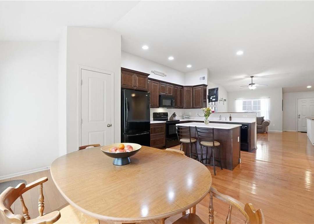 813 Emerson Drive — photo 17