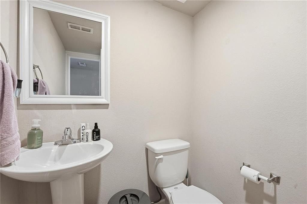 815 Raven Court — photo 8