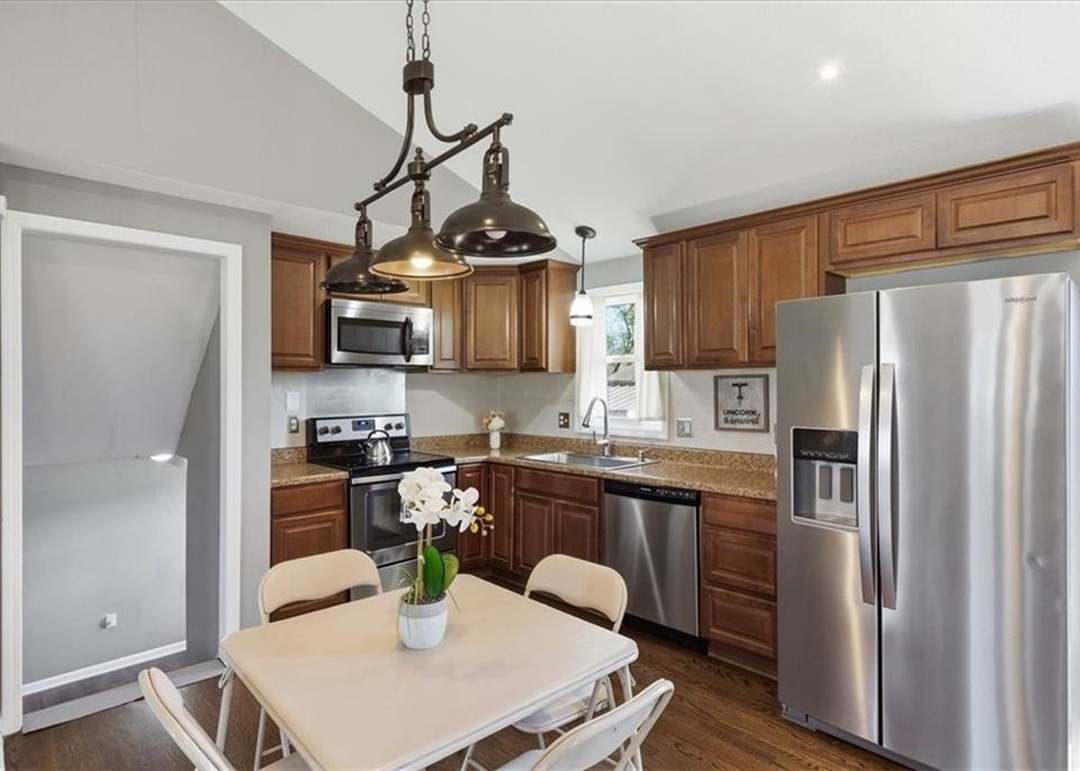 818 N 84 Drive — photo 12