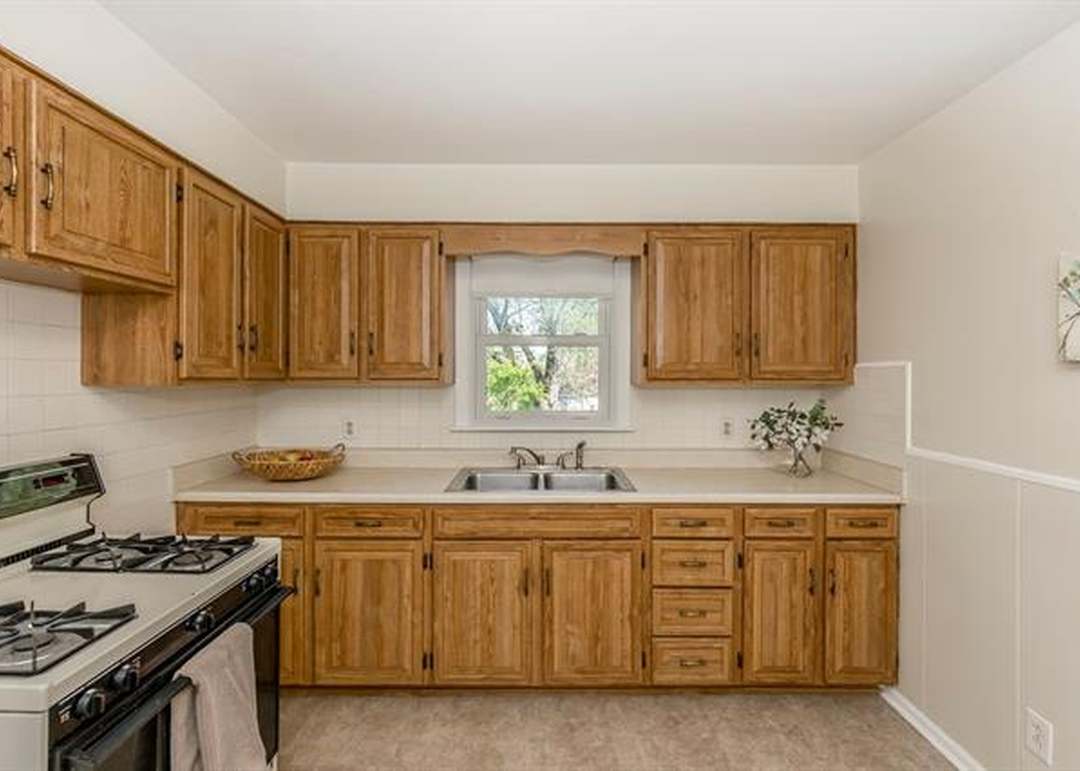 8207 Locust Street — photo 10
