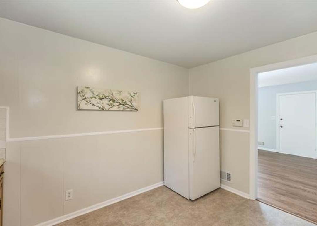 8207 Locust Street — photo 11