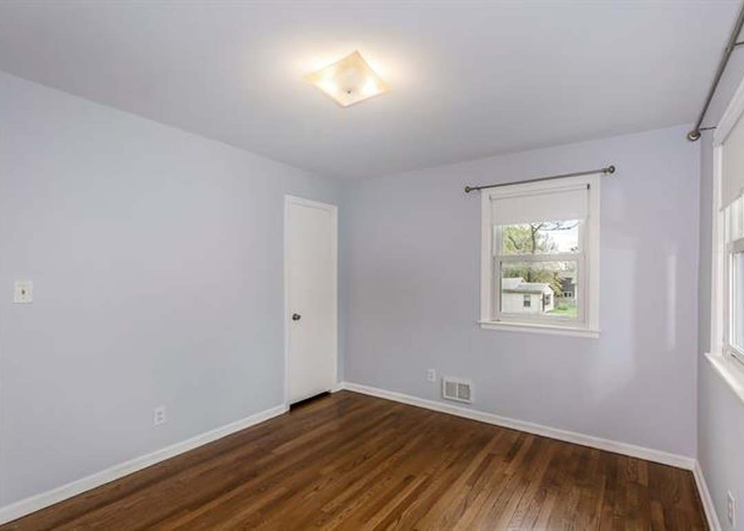 8207 Locust Street — photo 14
