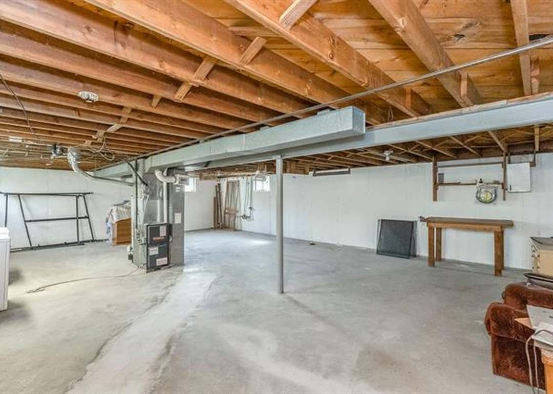 8207 Locust Street — photo 16