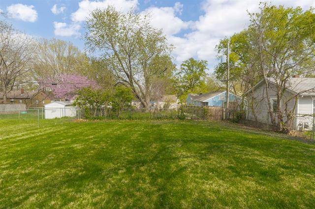 8207 Locust Street — photo 19