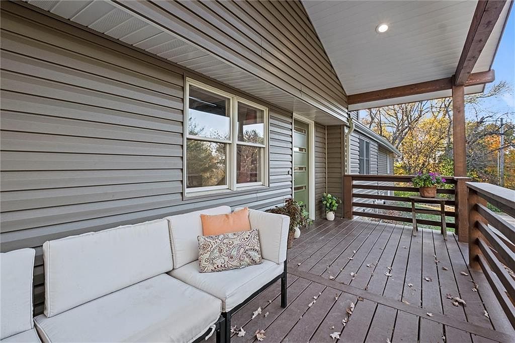 8213 W 54th Terrace — photo 7