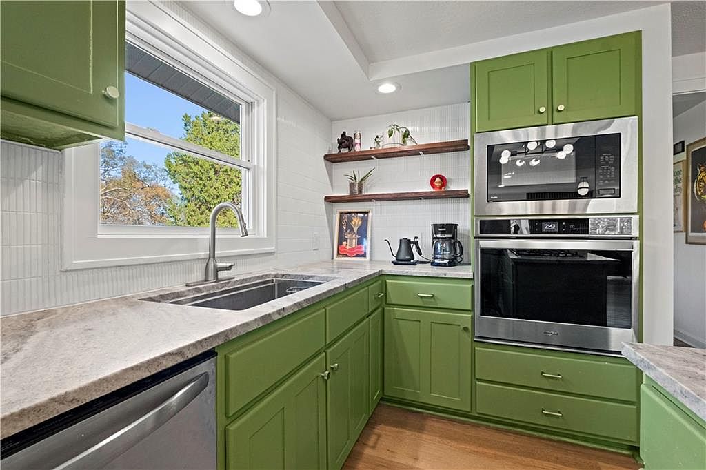 8213 W 54th Terrace — photo 15
