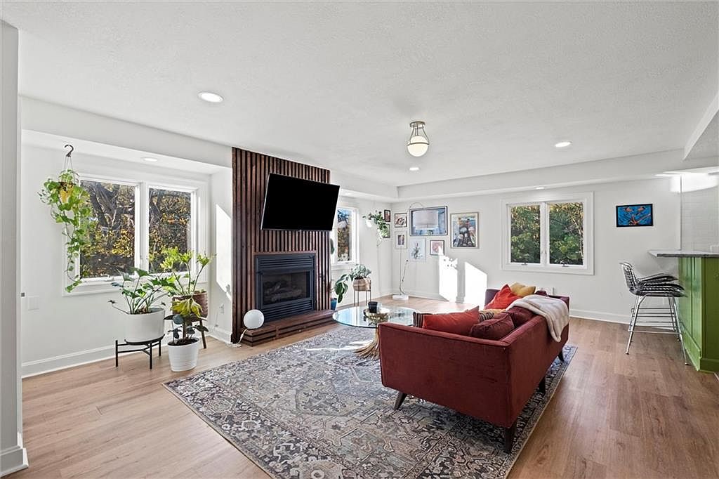 8213 W 54th Terrace — photo 17