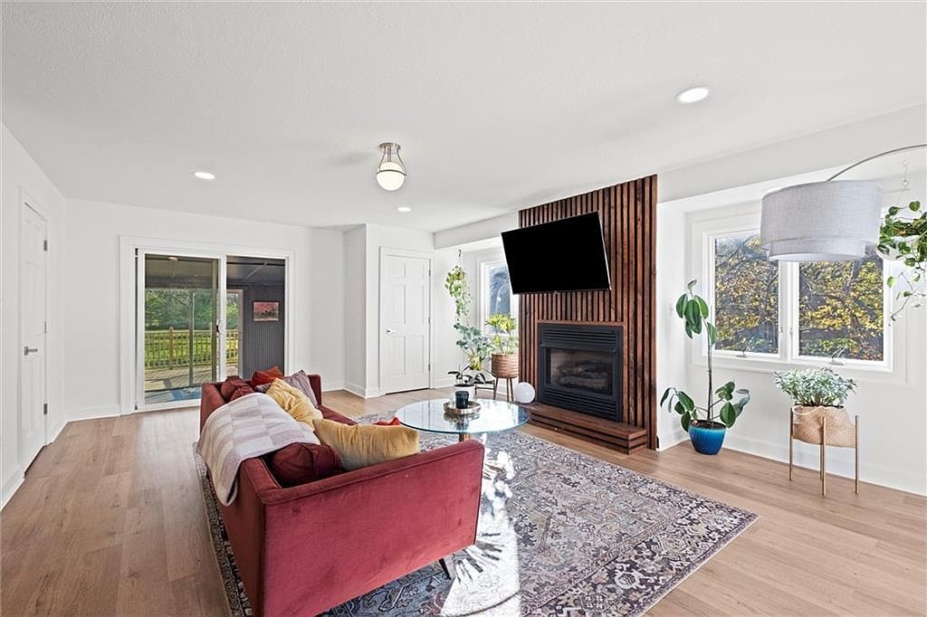 8213 W 54th Terrace — photo 18