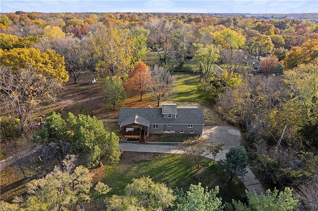 8213 W 54th Terrace — photo 48