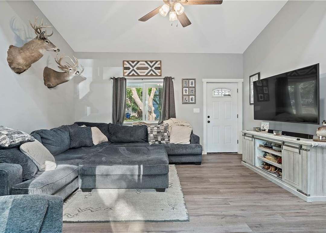 831 Church Street — photo 6