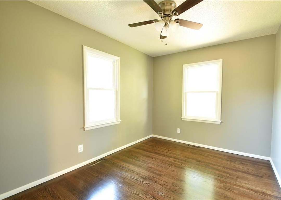 8311 E 92ND Terrace — photo 8