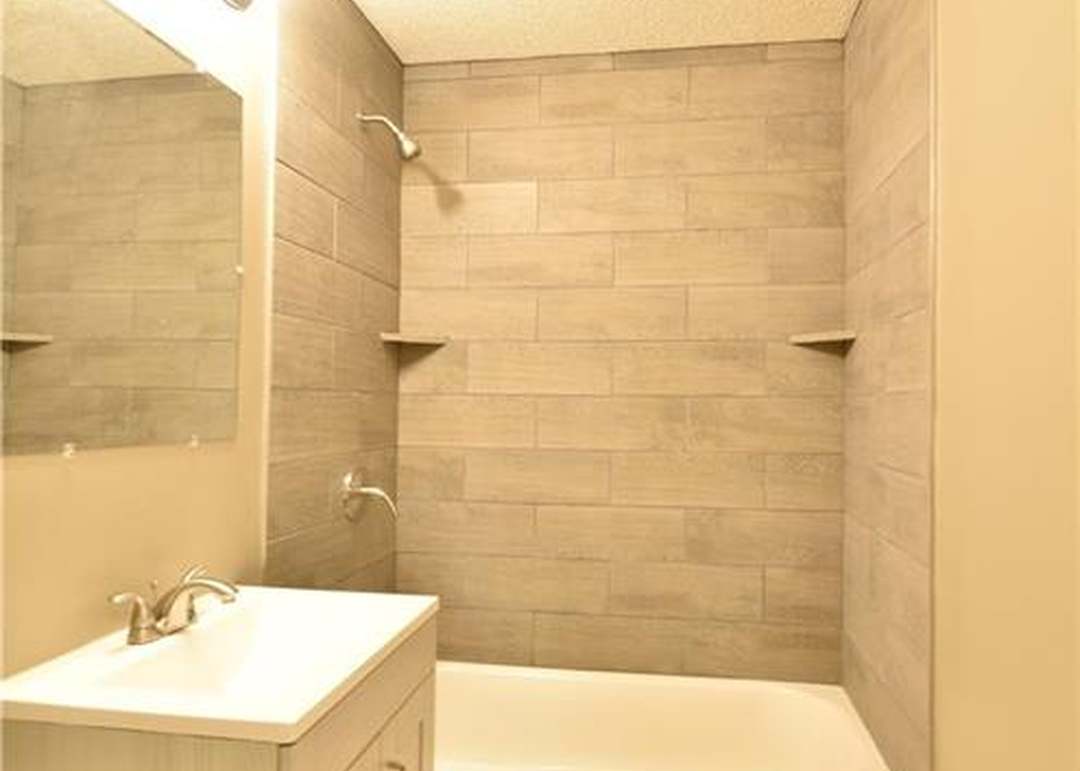 8311 E 92ND Terrace — photo 9