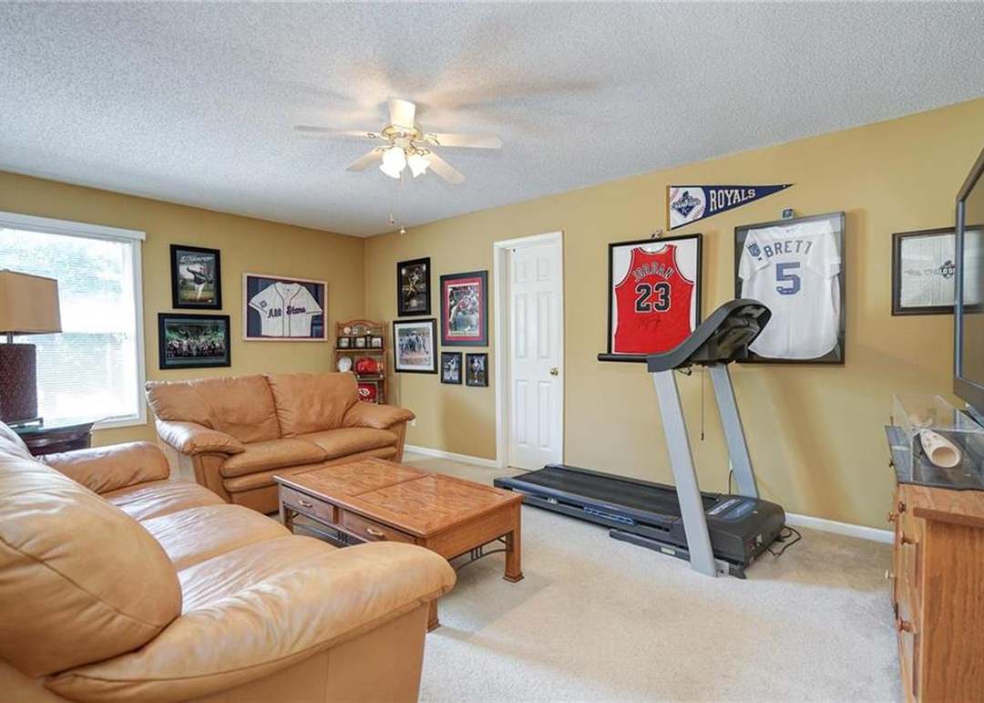 8315 W 154th Street — photo 34