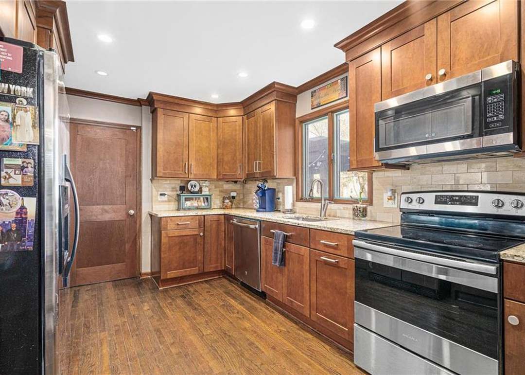 8317 Belleview Avenue — photo 13