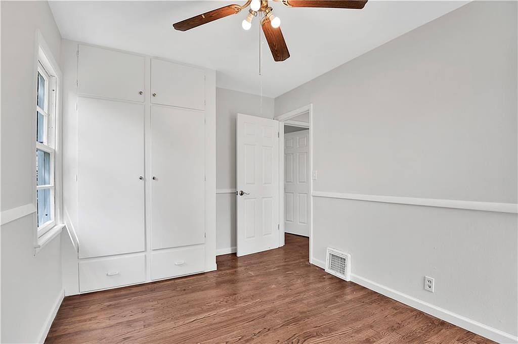 8319 W 77th Street — photo 7