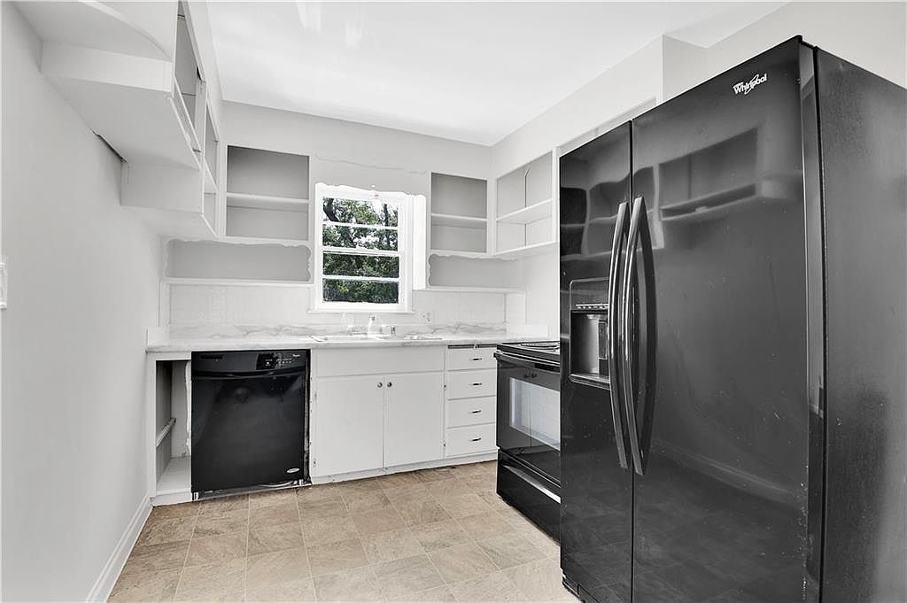 8319 W 77th Street — photo 12