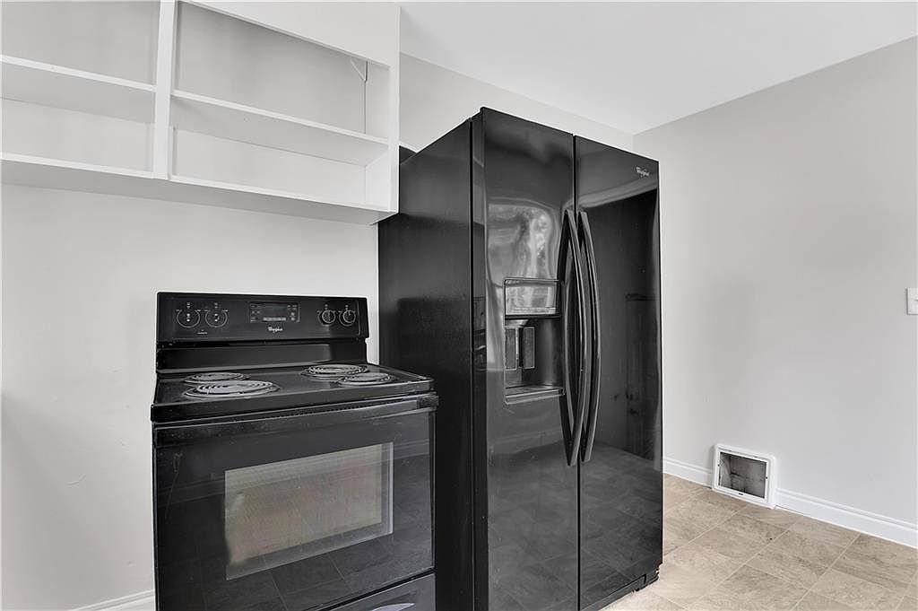 8319 W 77th Street — photo 13