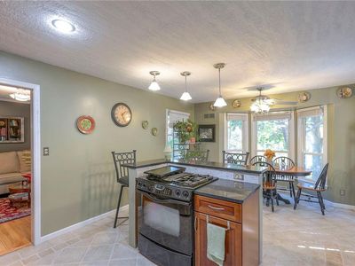 8333 Maywood Avenue — photo 16