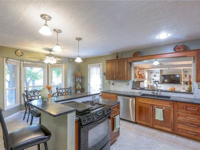 8333 Maywood Avenue — photo 18
