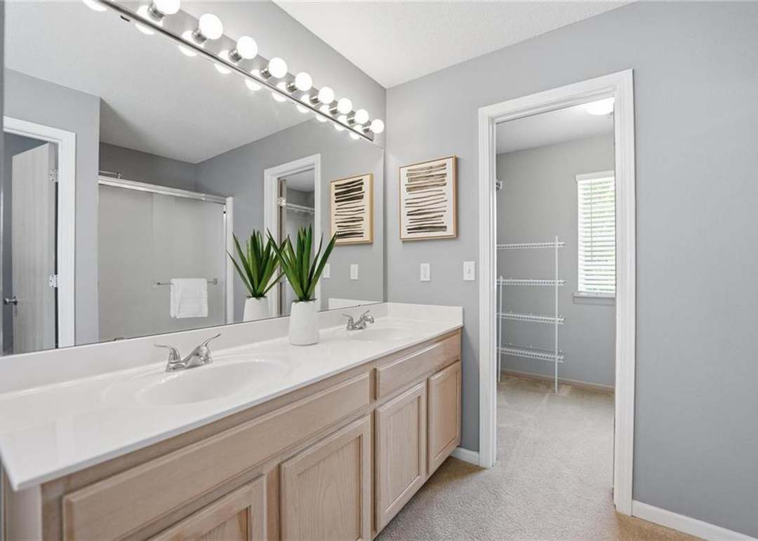 8335 N Kensington Avenue — photo 4