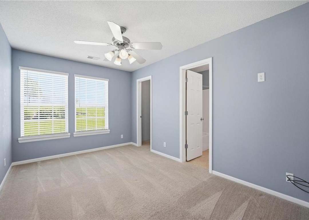 8335 N Kensington Avenue — photo 7