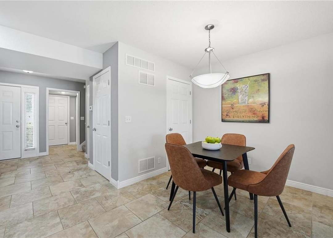 8335 N Kensington Avenue — photo 10