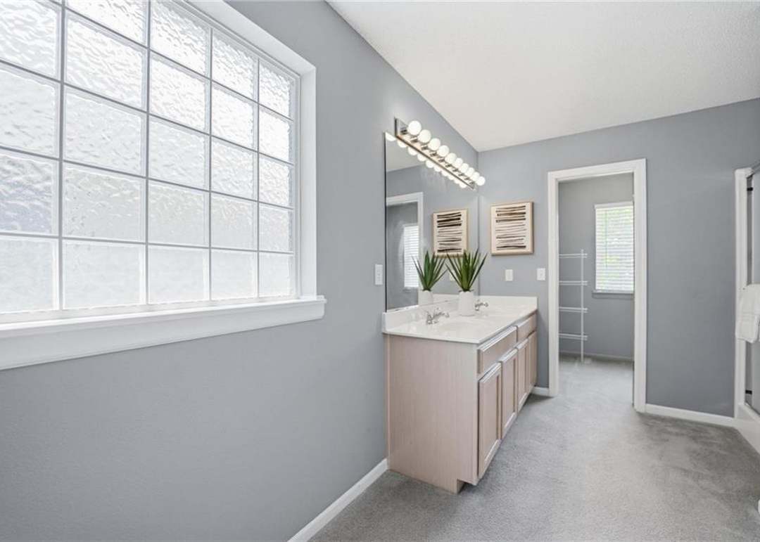 8335 N Kensington Avenue — photo 17