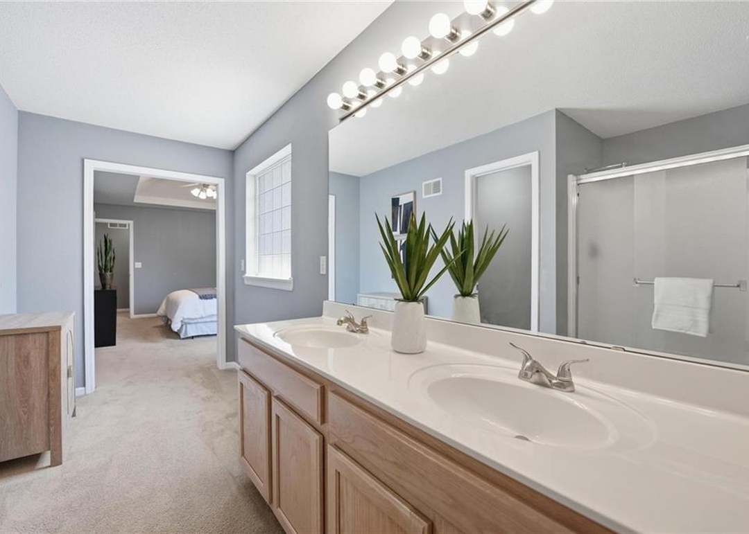 8335 N Kensington Avenue — photo 18