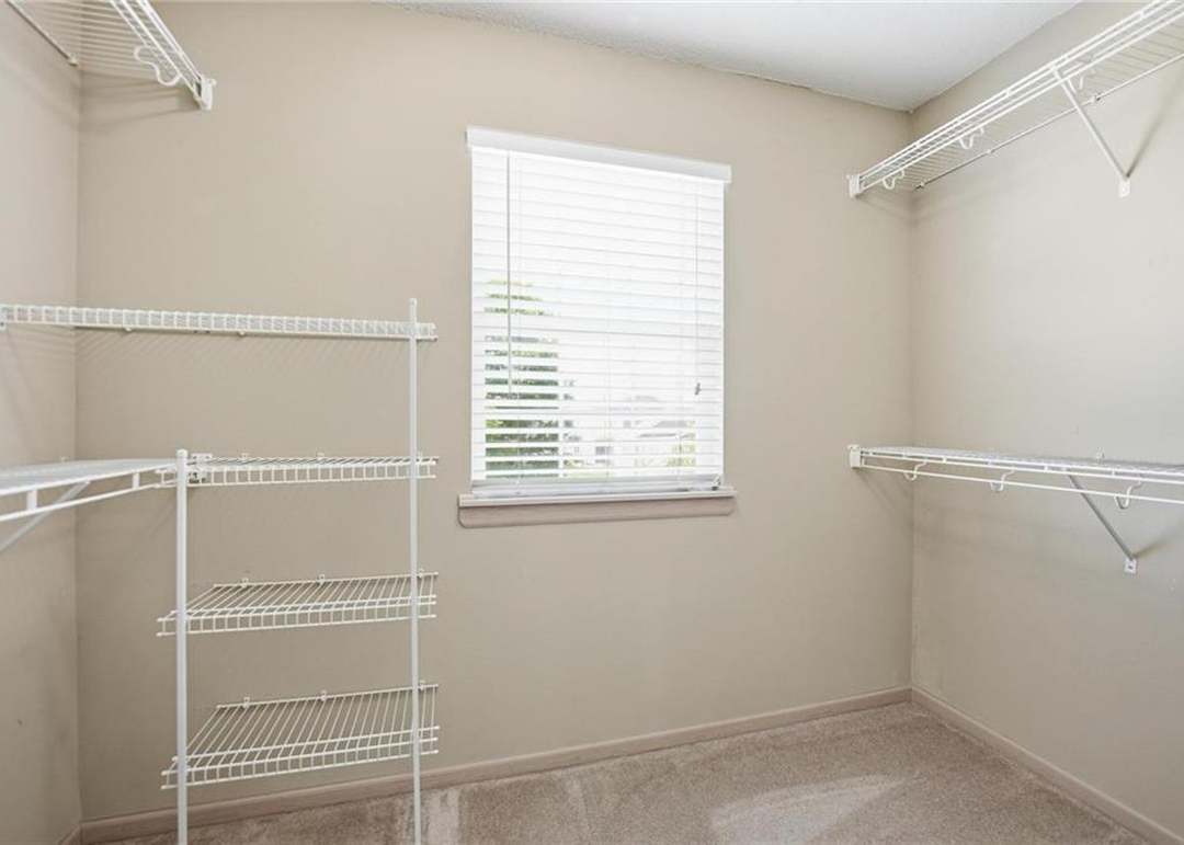 8335 N Kensington Avenue — photo 19