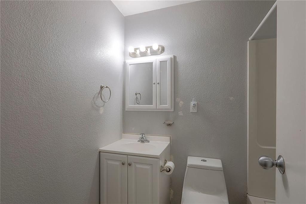 8409 E 93rd Street — photo 16