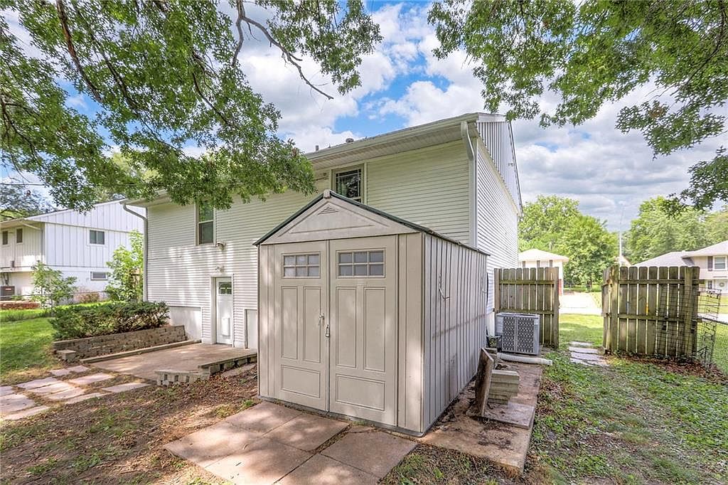 8409 E 93rd Street — photo 37