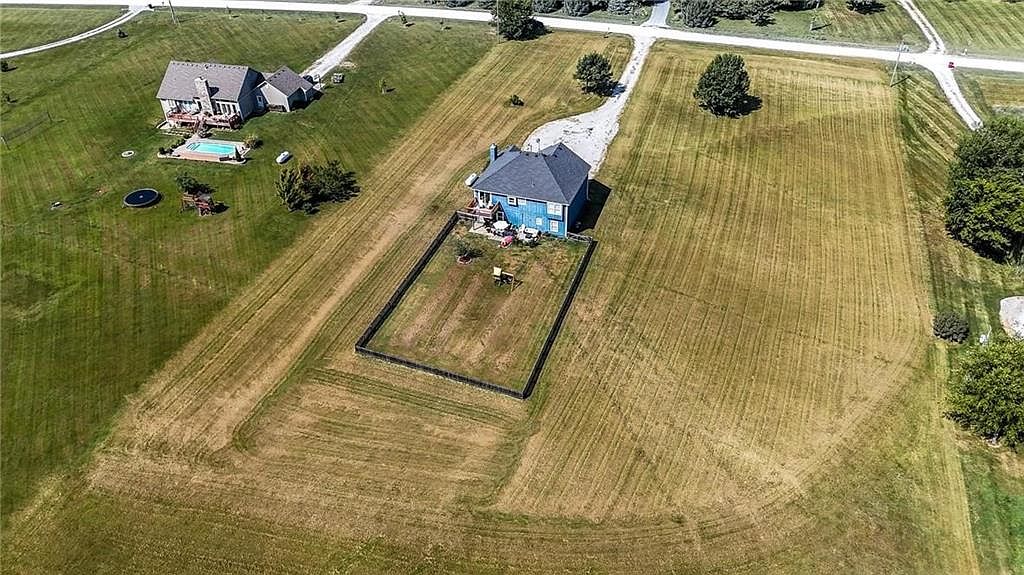 843 NW 1661 Road — photo 4