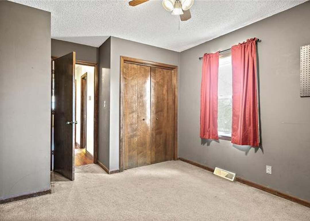 843 S 76th Street — photo 23
