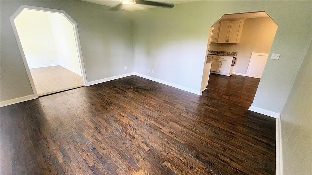 8430 OAK Street — photo 7