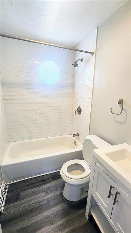 8430 OAK Street — photo 9