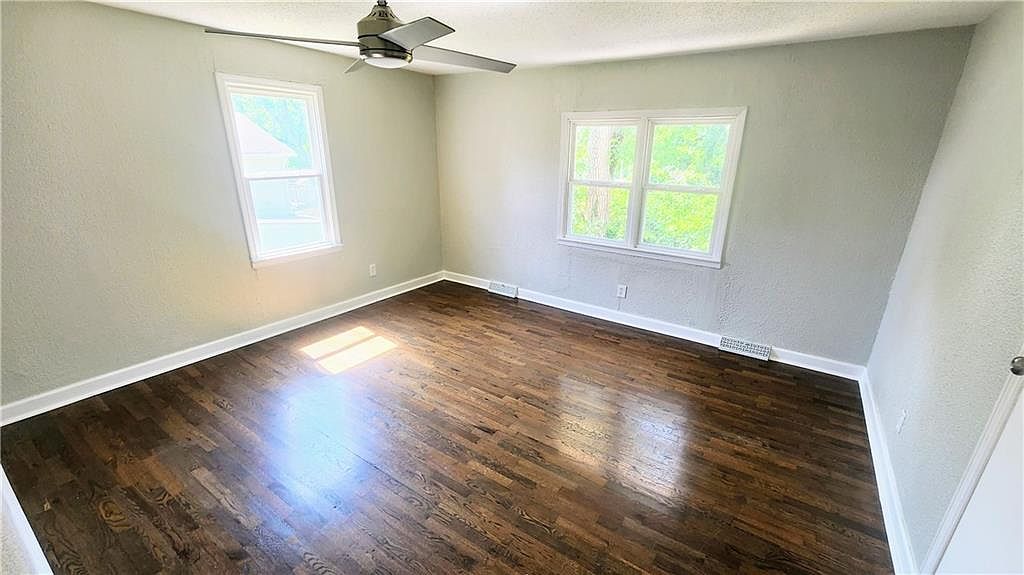8430 OAK Street — photo 13