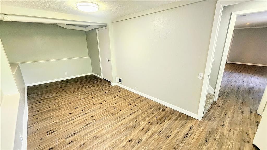 8430 OAK Street — photo 26