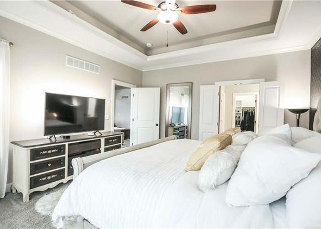 8500 Valley Spring Drive — photo 4