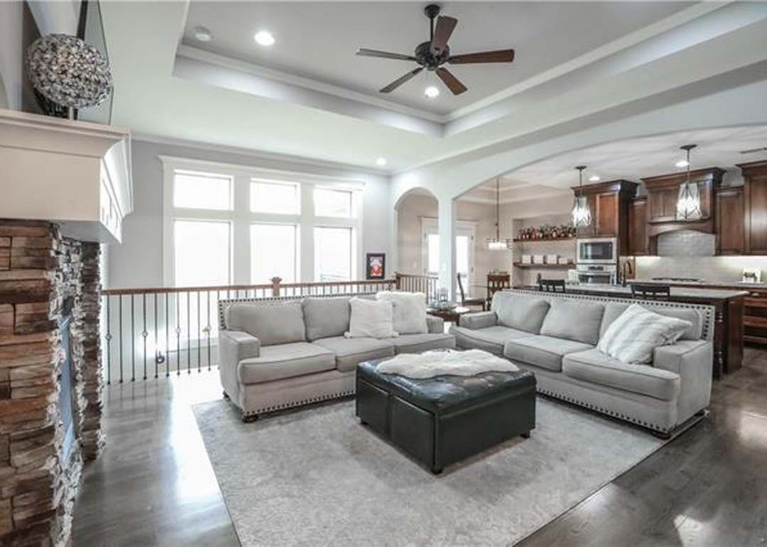 8500 Valley Spring Drive — photo 9