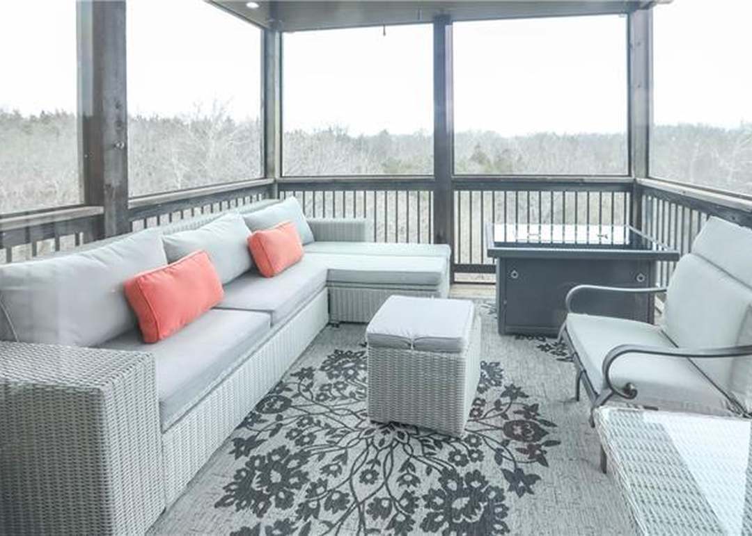 8500 Valley Spring Drive — photo 30