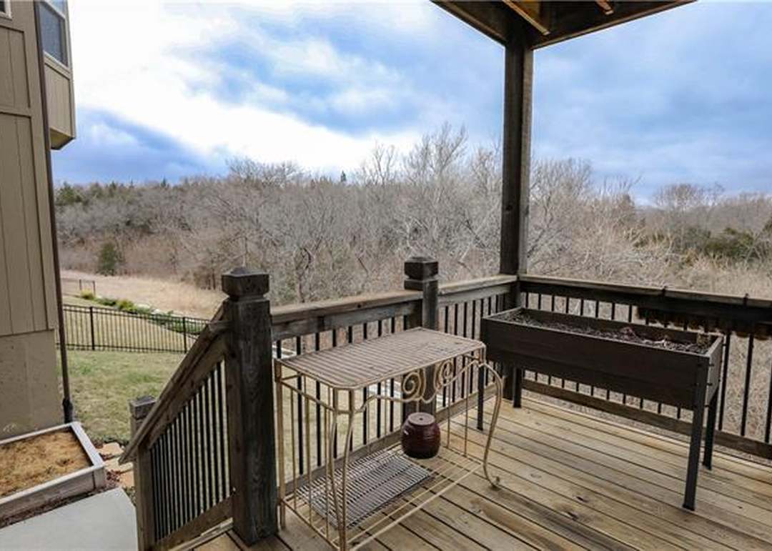 8500 Valley Spring Drive — photo 35